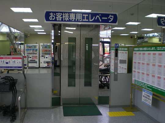 玄関屋内2